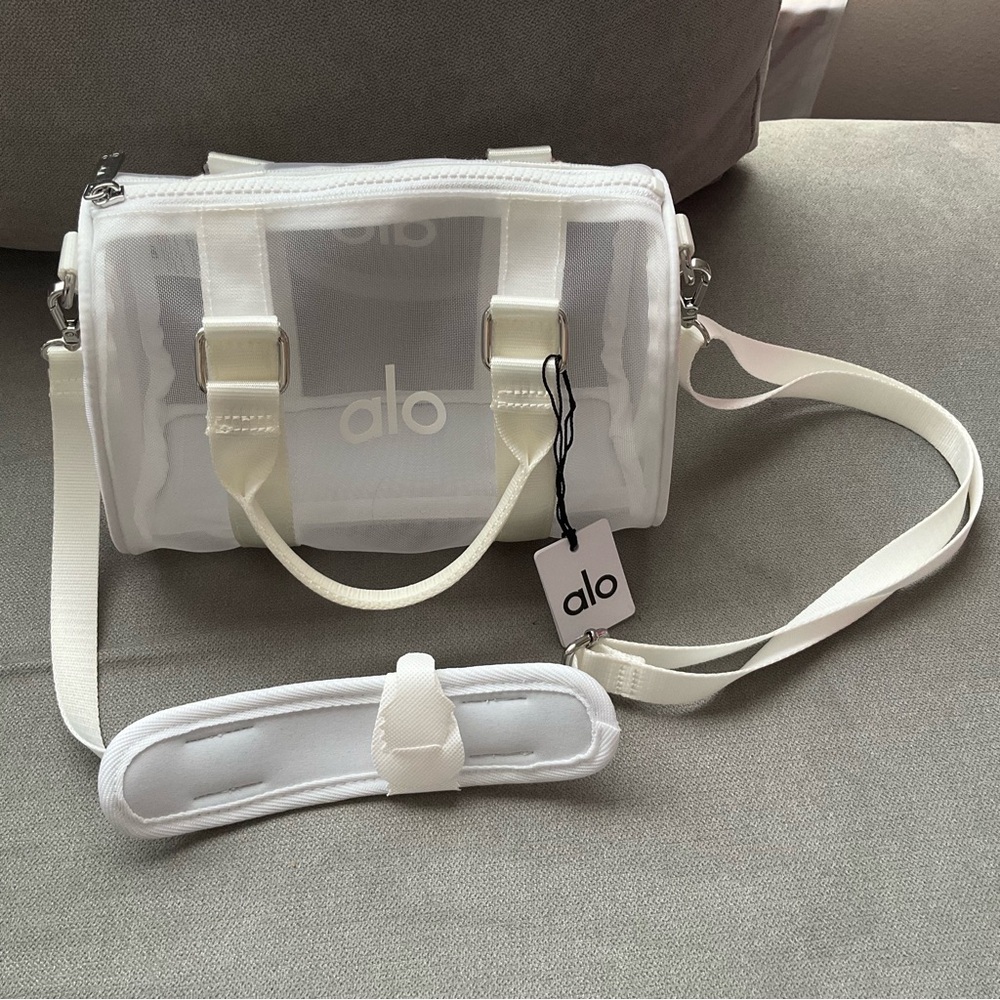 Alo Yoga Mini Sheer Duffle Bag White - Picture 2 of 10